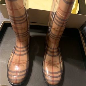 Burberry rain boots back on sale!